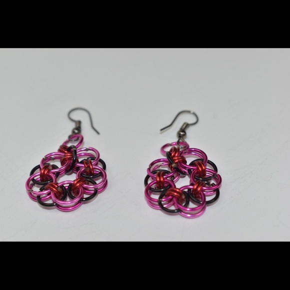 Earrings. - Picture 4 of 4